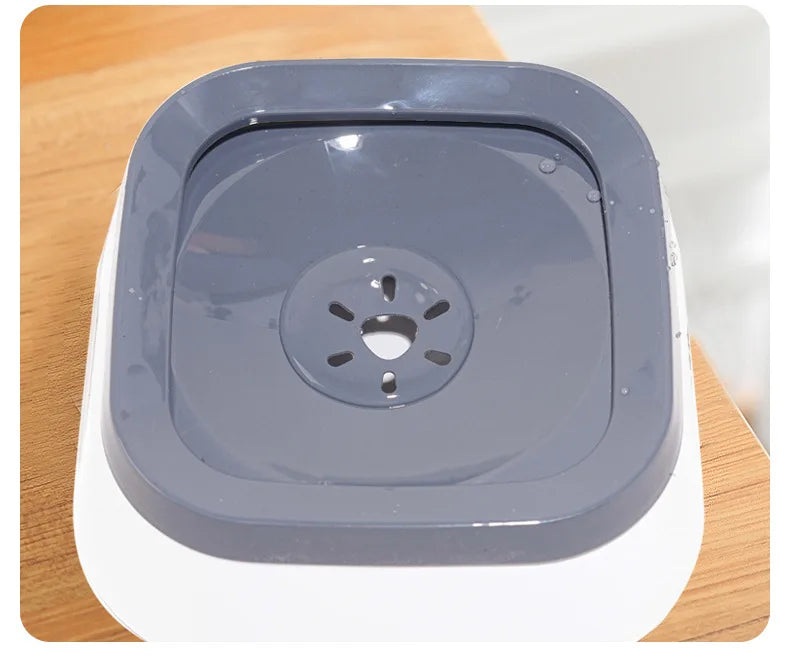 Dog Drinking Water Bowl Floating Non-Wetting Mouth Cat Bowl Without Spill Drinking Water Dispenser Plastic Anti-Over Dog Bowl